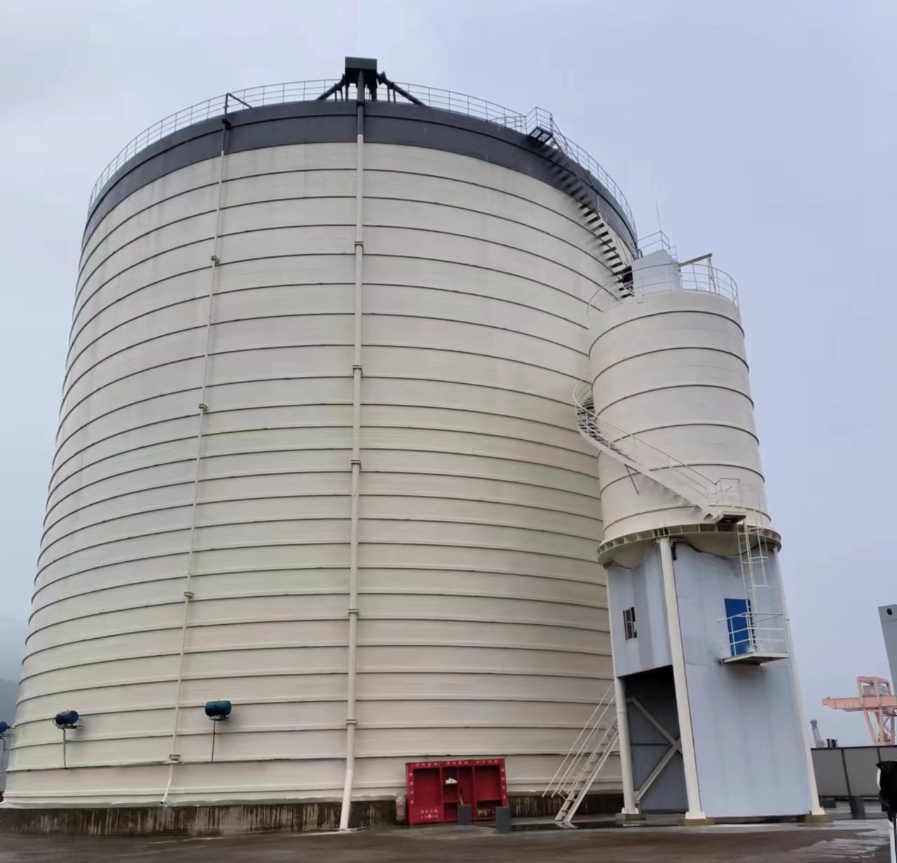 东城街道10万吨水泥钢板库